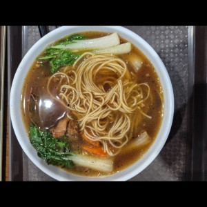 Sopa de Marisco con Fideo
