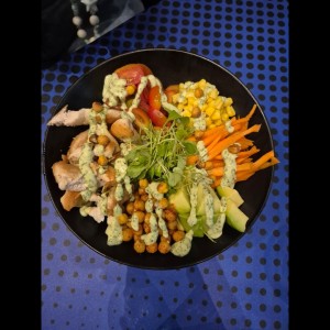 poke de pollo