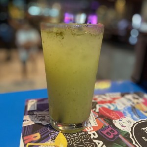 Limonada con hierbabuena