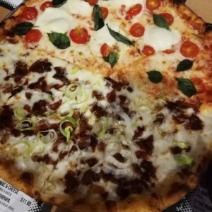 Pizza capish y capresa