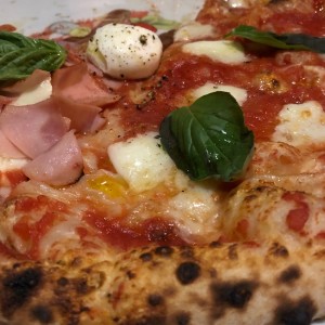 pizza Napolitana con + jamon