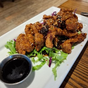 FRIDAYS SIGNATURE WHISKEY-GLAZED SESAME CHICKEN STRIPS