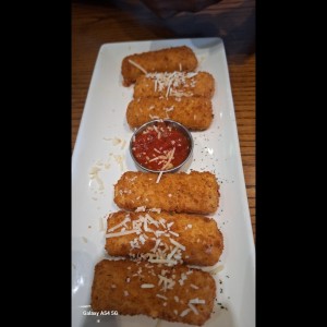 Appetizers - FRIED MOZZARELLA