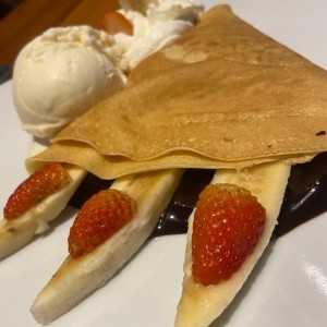 Crepes de chocolate con helado de vainilla