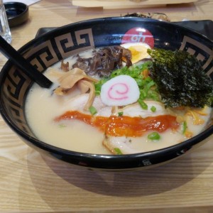 KARAI TONKOTSU