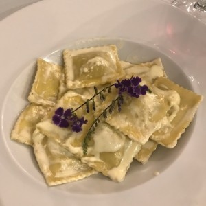 ravioli con mariscos 