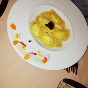 PASTA RIPIENA - Mezzelune al Tartufo