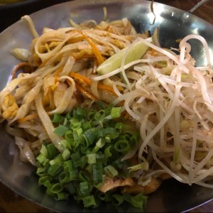 pad thai de pollo