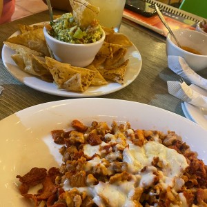 Tacos La poblanita y Guacamole