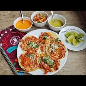 Los Tarascos (Calle 50) - Tacos de Carne al Pastor