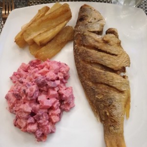 Pargo Rojo Entero Frito