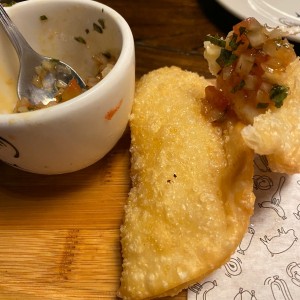Empanadas de queso fritas