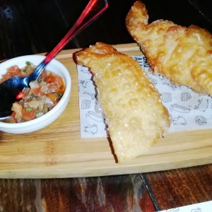 Empanadas de queso fritas