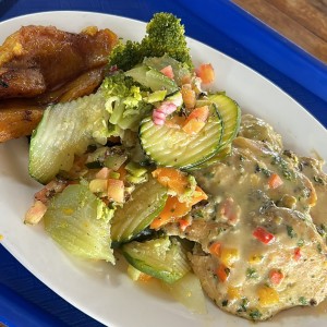 Pollo y vegetales