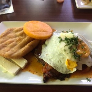 Bistec a la caballo