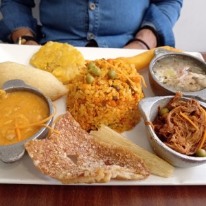 Arroz con Pollo