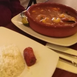 sopa de Mariscos arroz blanco 