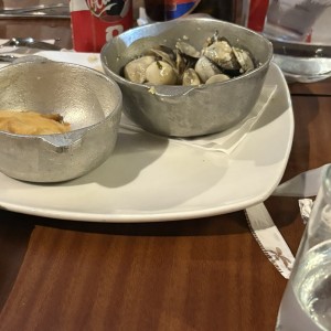 Almejas al Ajillo o Criolla