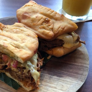 emparedado de ropa vieja