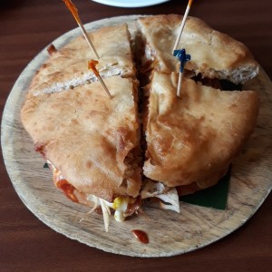 Emparedado De pierna en hojaldre