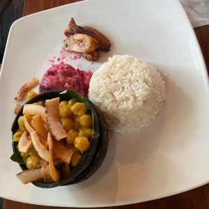 Garbanzos en Salsa Costa Arriba