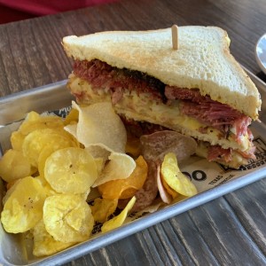 PASTRAMI SANDWISH x AUSTIN MAMA?S