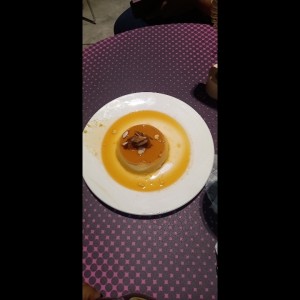 Flan casero con dulce de leche