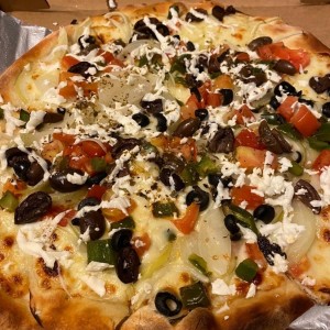 Deliciosa pizza griega