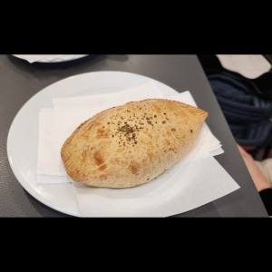 Empanada de Espinaca y queso Crema