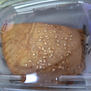 empanada jumbo tamal de olla con pollo