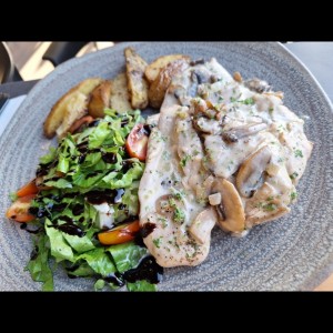 Filetto di Pollo con Funghi Freschi