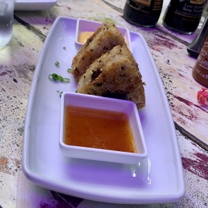 Onigiri de Pollo (2 unidades). Excelente