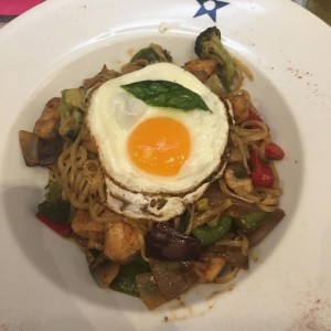 Pad Kee Maos de pollo
