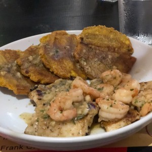 filete de pescado con Camarones