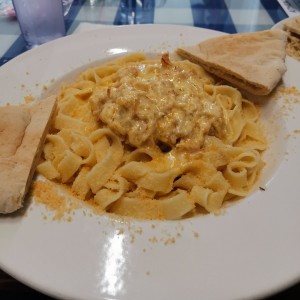 Fetuchines salsa blanca con pollo