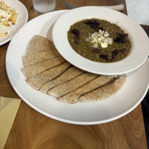 Entradas - Sopa de lentejas