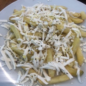 Fries wirh fetta cheese