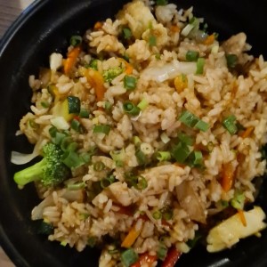 Arroz thai con pollo