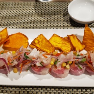 acevichado roll con chips de Camote