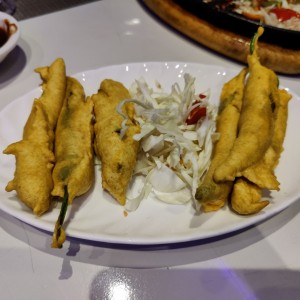 STARTERS VEGETARIAN - CHILLI BHAJI