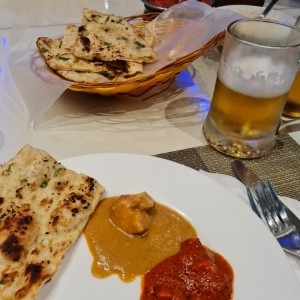 BUTTER CHICKEN and Garlic Naan