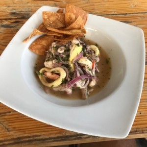 Entradas - Ceviche Mixto