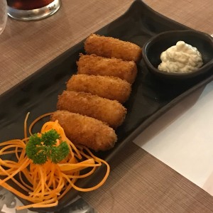 croquetas de cangrejo