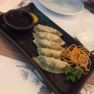 Entradas/Carpaccio - Gyoza (5 unidades)