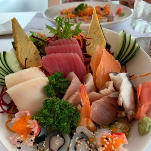 Tirashisushi
