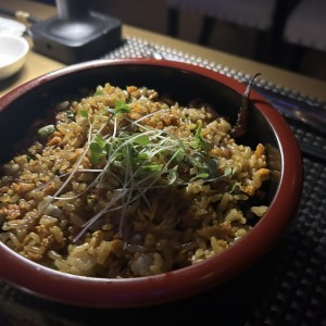 Yakimeshi de mariscos