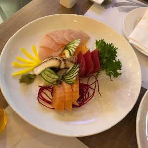 Ato Sashimi mixto delicioso