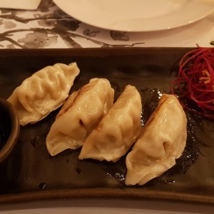 ENTRADAS - Gyoza (5 unidades)