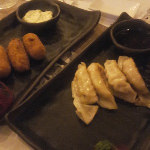ENTRADAS/CARPACCIO - Gyoza (5 unidades)