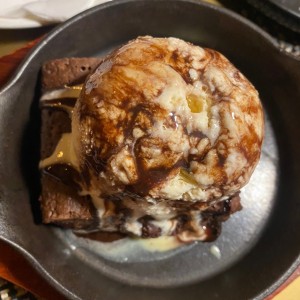Brownie con Helado